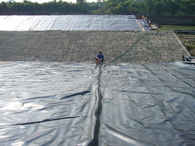 事实证明覆膜防水毯进一步确保了地下工程防水抗渗功能