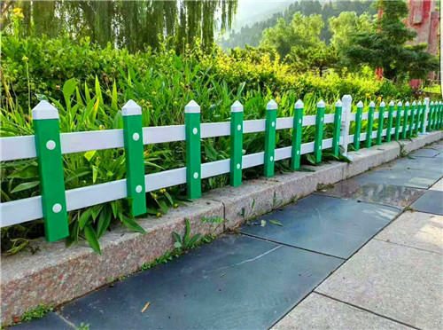 潍坊/济宁带大家了解草坪护栏的工艺