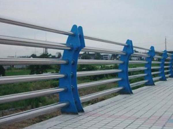 张家口/唐山高质量的桥梁护栏有什么特点