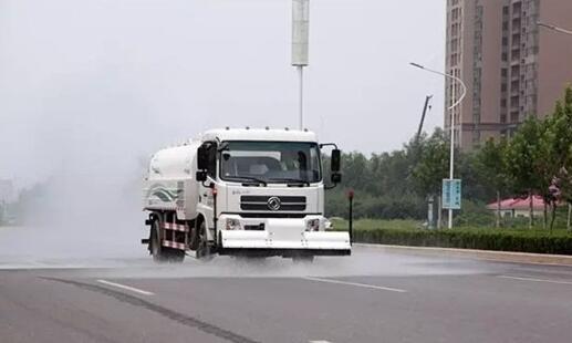 电动扫路清洗车