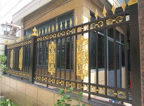 丹东/锦州权铝艺护栏在现代房屋建设中的重要性