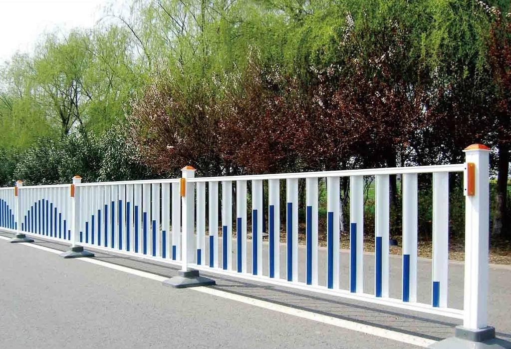 镇江/泰州道路栏杆是我们生活中很重要的存在