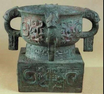 西周青铜器重器——簋的文化内涵及鉴定