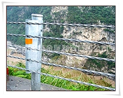 云南缆索护栏销售浅谈道路侧缆索护栏的防撞等级
