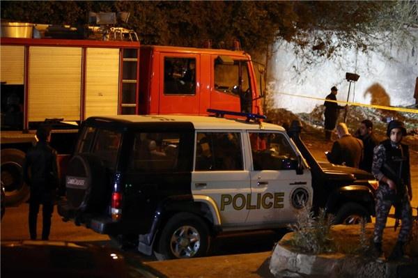 福州不锈钢厨具厂家浅析埃及一旅游巴士遭路边炸弹袭击3人死亡