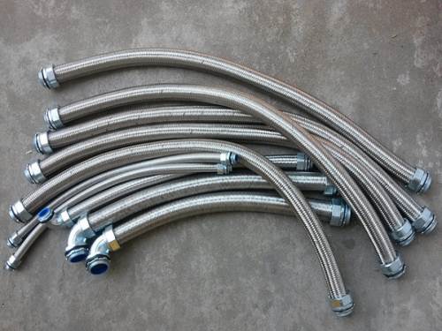 不锈钢金属软管批发厂家告诉你金属软管和波纹管有甚么区别与联络?