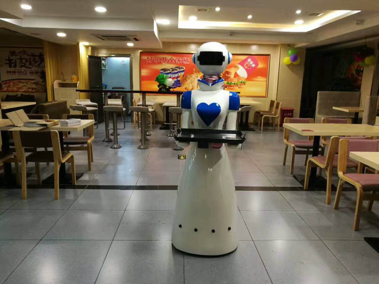 送餐机器人在工作中遇到台阶怎么办