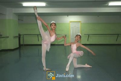 福州华翎形体芭蕾专业培训教学提升气质身材挺拔仪态端庄