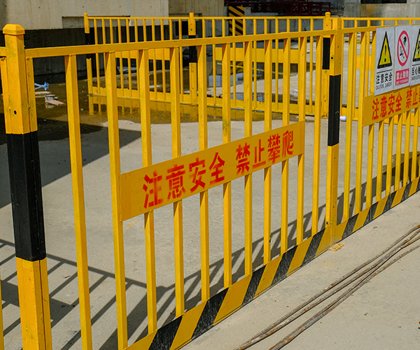 廈門護欄圍欄的安裝步驟