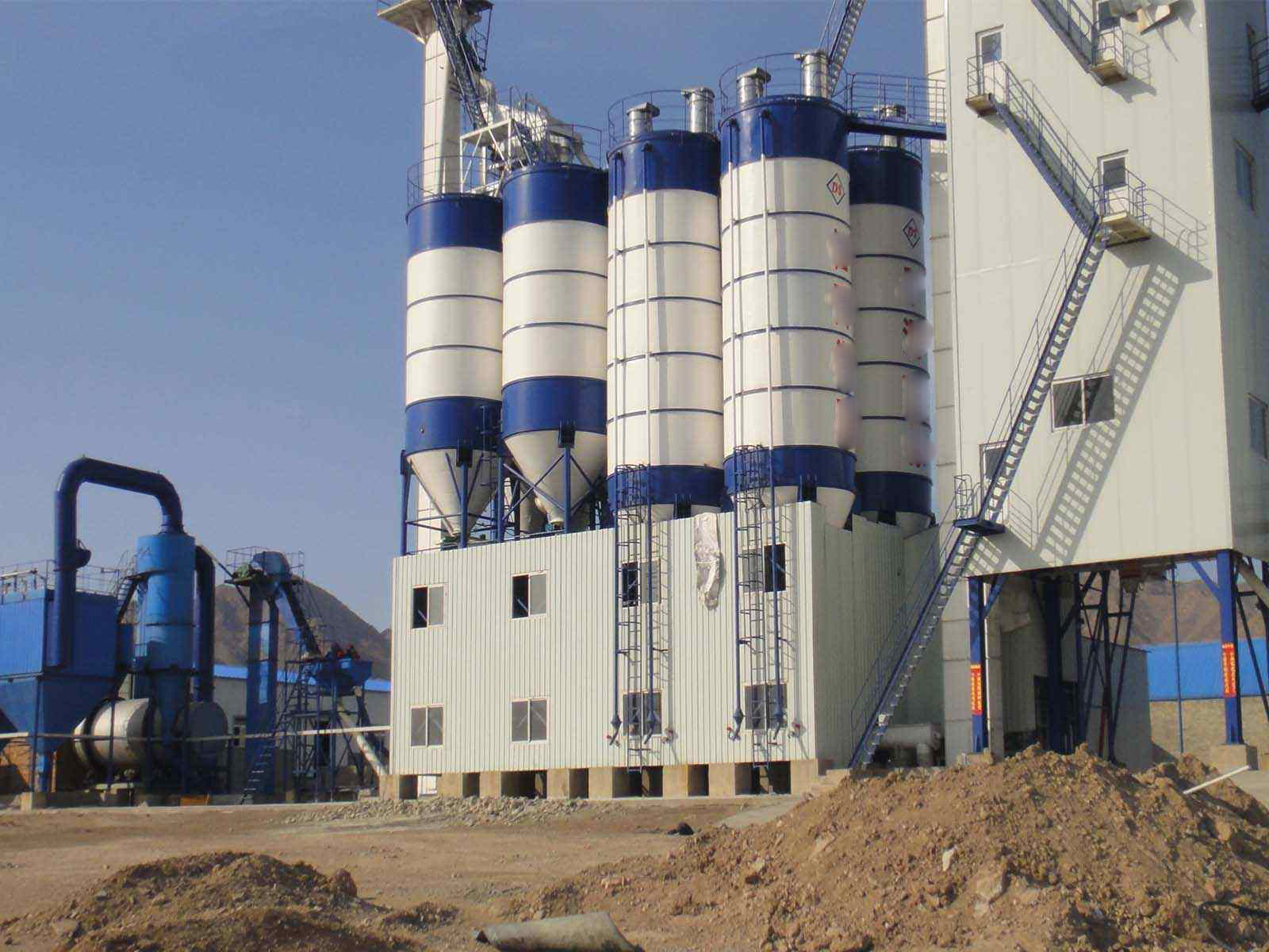 干粉砂浆生产设备残留砂浆未清洗会导致后期工作功率不足