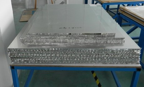 无锡石材复合板生产厂家【高科石材】关于铝蜂窝板应用粘接工艺的介绍