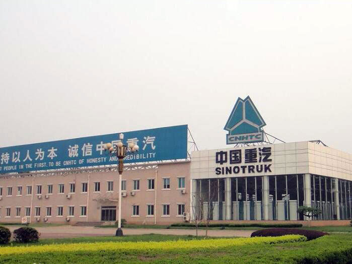 中國重汽濟南卡車公司 玻璃鋼氣瓶罩工程