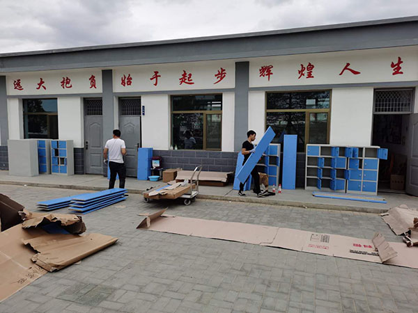 课桌椅配置安装