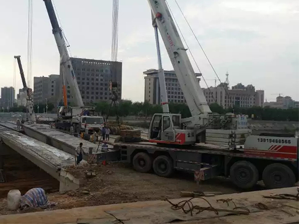 220T汽车吊租赁