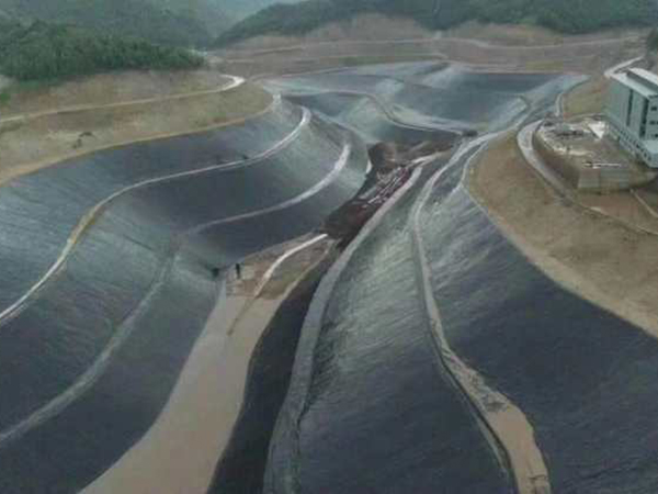 为会宁县生活垃圾填埋场提供土工膜
