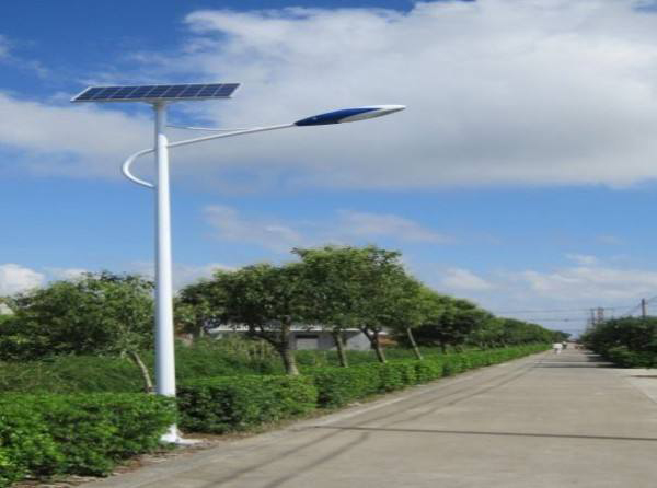 蘭州5米太陽能路燈廠家