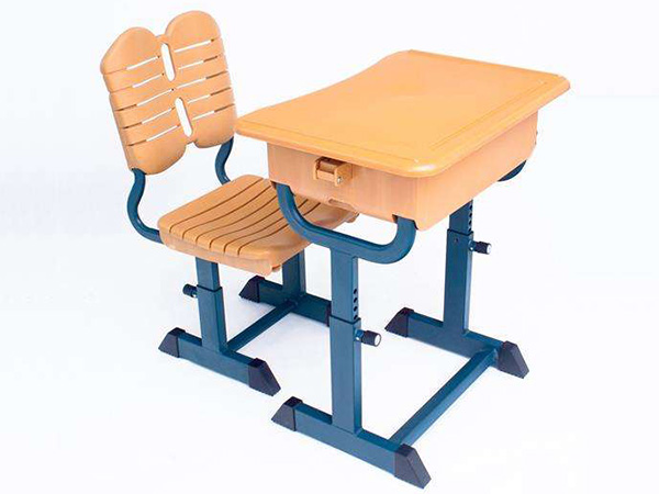 学校课桌椅设计注意事项