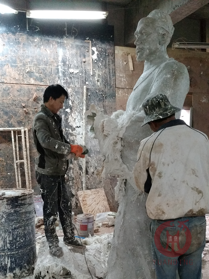 新疆達板城古鎮教軍場雕塑項目