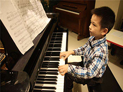 云南钢琴培训你学校告诉你儿童学钢琴的好处