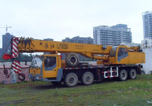 白云55吨吊车