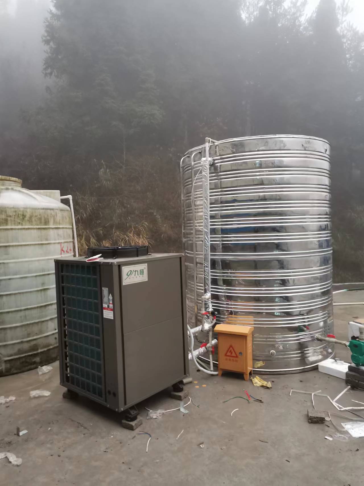 扎佐工厂空气能热水器安装