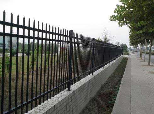 铁艺护栏安装