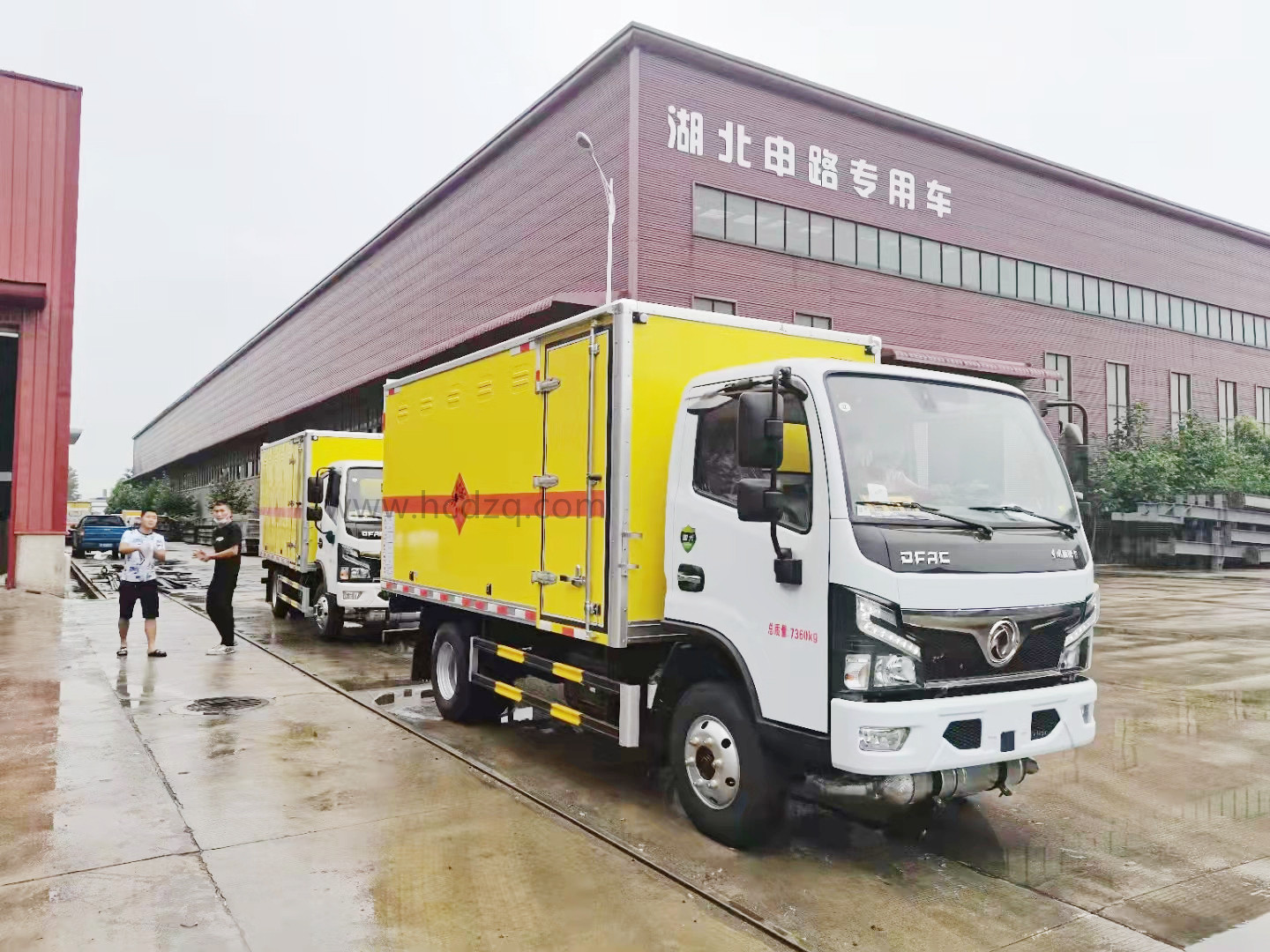 东风4吨国六爆破器材运输车