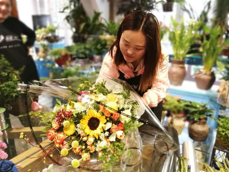 襄阳花艺插花培训：花店开业后店面美观非常重要