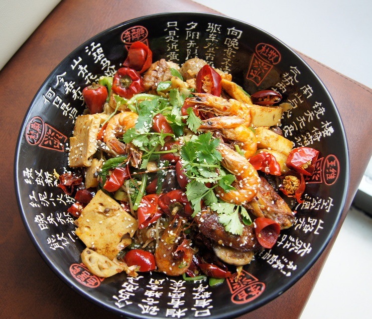 邯郸市凉皮米线培训学校教您制作麻辣香锅的过程