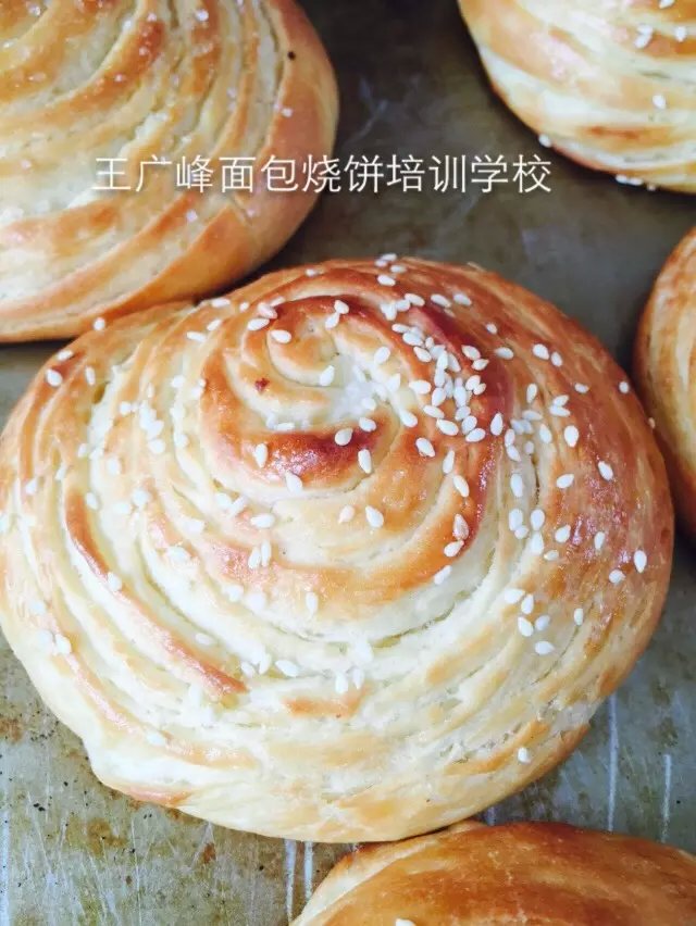 河北省口福饼培训学校教您制作好吃的红糖烧饼