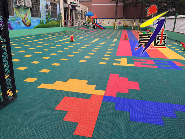 拼装地板的哪些优势能满足幼儿园的要求