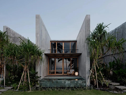 粗野混凝土墙体勾勒雨林图景：巴厘岛Tiing酒店