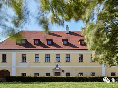 童话书中的儿童城堡：Vřesovice小学扩建