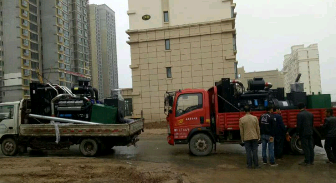 華友發電機廠家向西安未央區建筑工地銷售康明斯柴油發電機