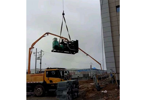 华友发电机厂家向渭南某建筑工地销售玉柴柴油发电机