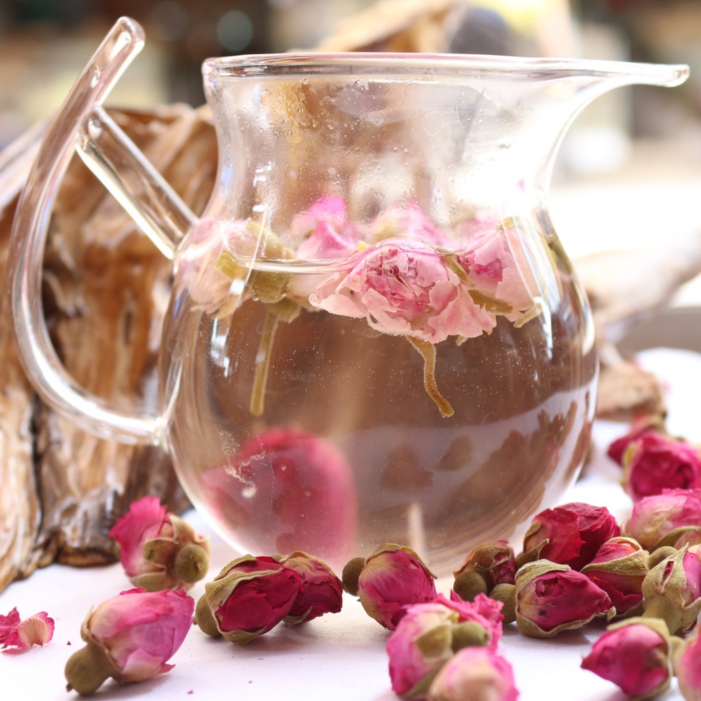 花茶批发厂家提示花茶的包装方式可以分为散装袋装和茶包式三种