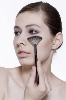 武汉化妆学校教您如何判断自己的肤质