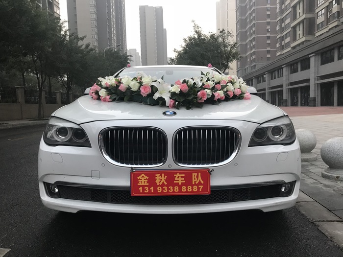 半坡立交婚礼车队