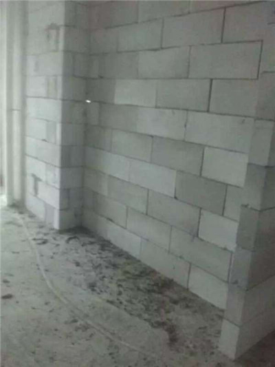 重庆石桥铺宾馆加气砖隔墙施工