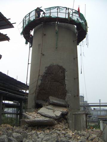 山东烟台烟囱拆除公司施工单位首选行业内最早从事烟囱拆除的高空作业公司