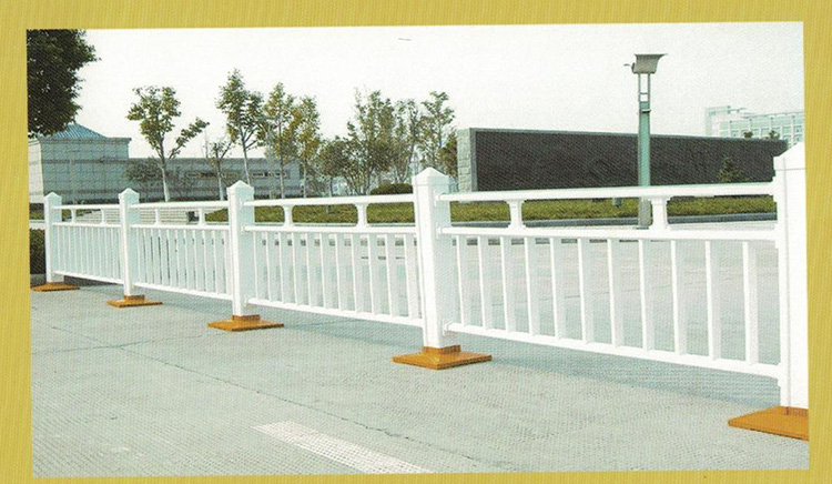 贵州市政护栏与您关注不锈钢桥梁护栏网厂家具体做法