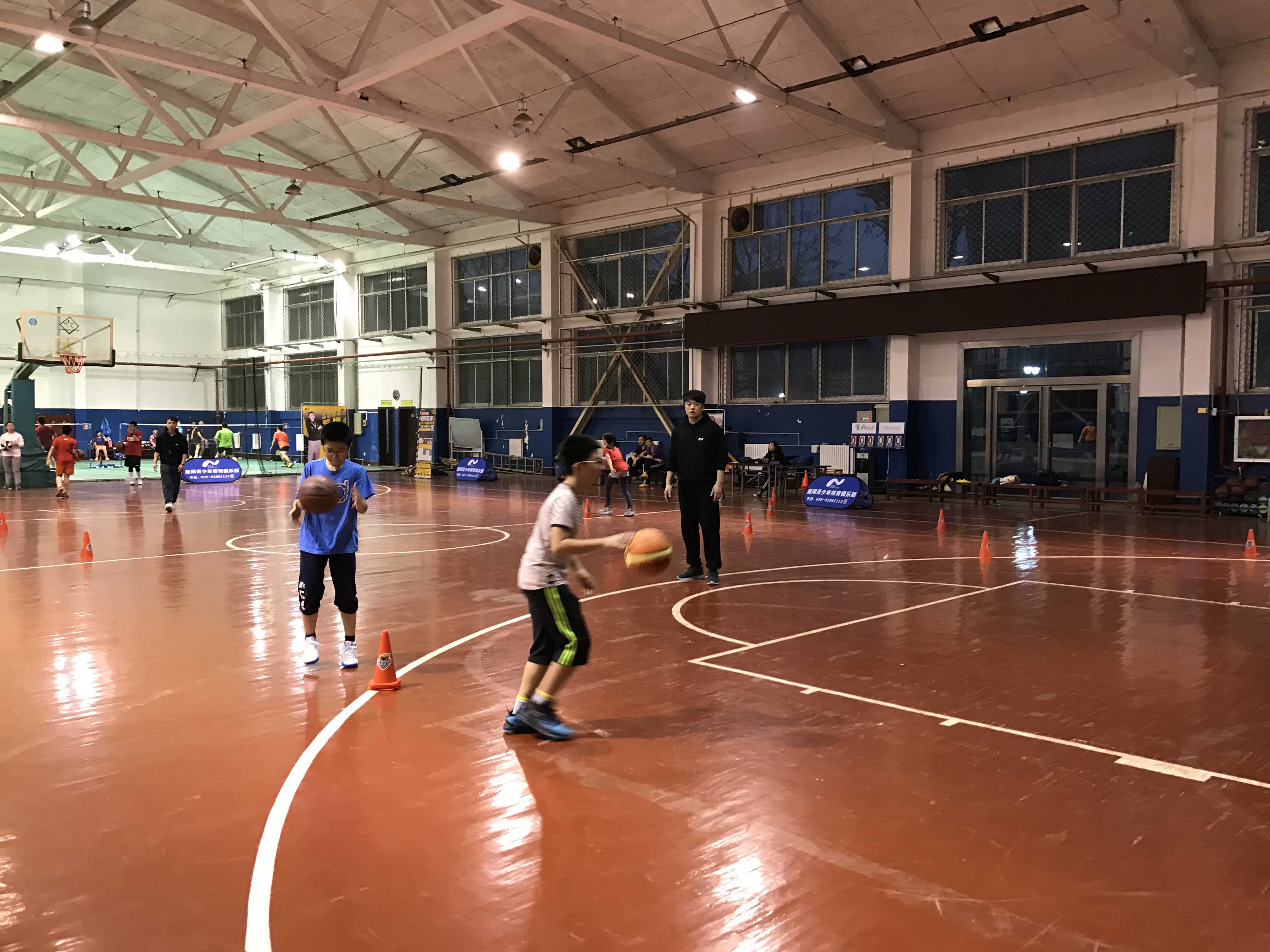 专业的篮球培训，就在西安篮球培训班