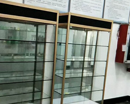 钛合金精品展示柜