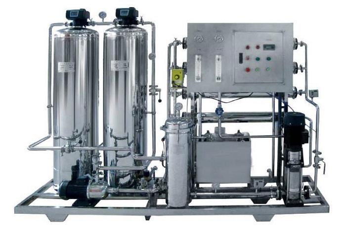 使用反浸透技能原理进行水过滤的净水水处理设备