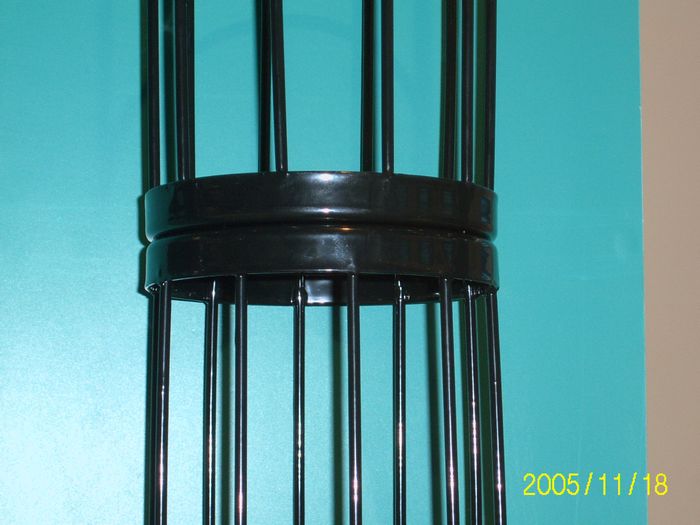 针刺尼龙是云南除尘器袋笼厂家用来制造产品的原材料之一