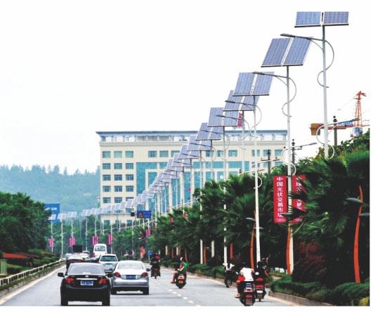 昆明龙薪太阳能路灯分享光伏产业的资源整合势在必行