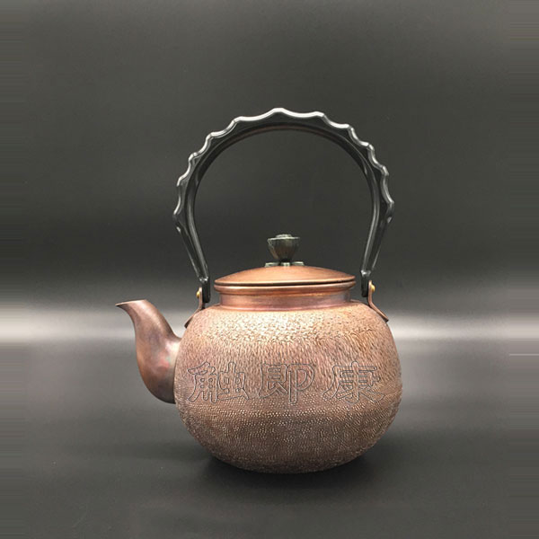 云南工艺品铜壶用了泡茶喝有什么好处