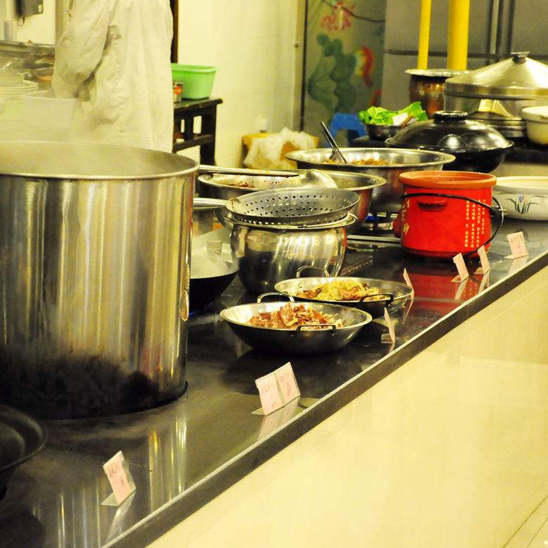 云南厨具公司对于检查燃气泄漏和处理燃气泄漏方法的讲解