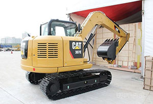 卡特挖掘机维修厂列出3种卡特挖掘机常见的停放姿势