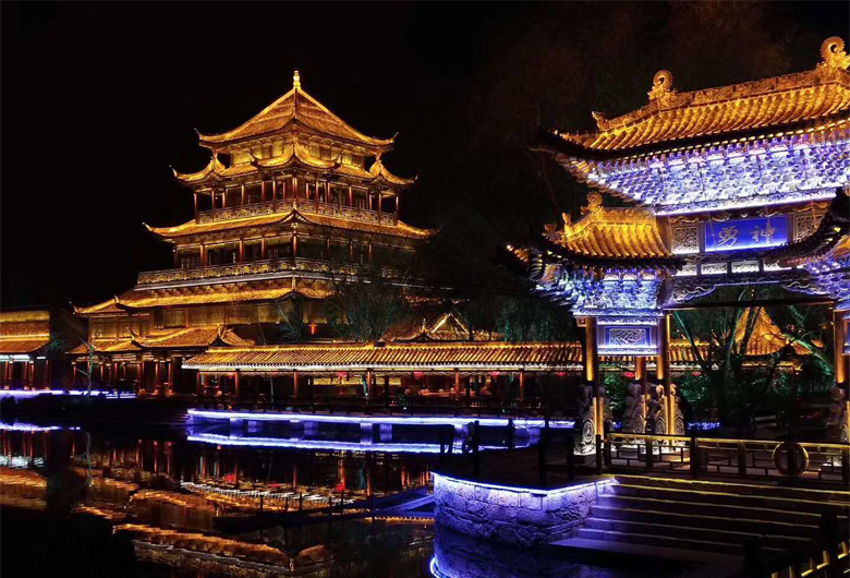 许多古代建筑自身就含有颜色,因此夜景照明灯具要是用显色指数好的